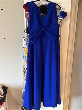Elegant Royal Blue Sleeveless Twisted Front Maxi Dress